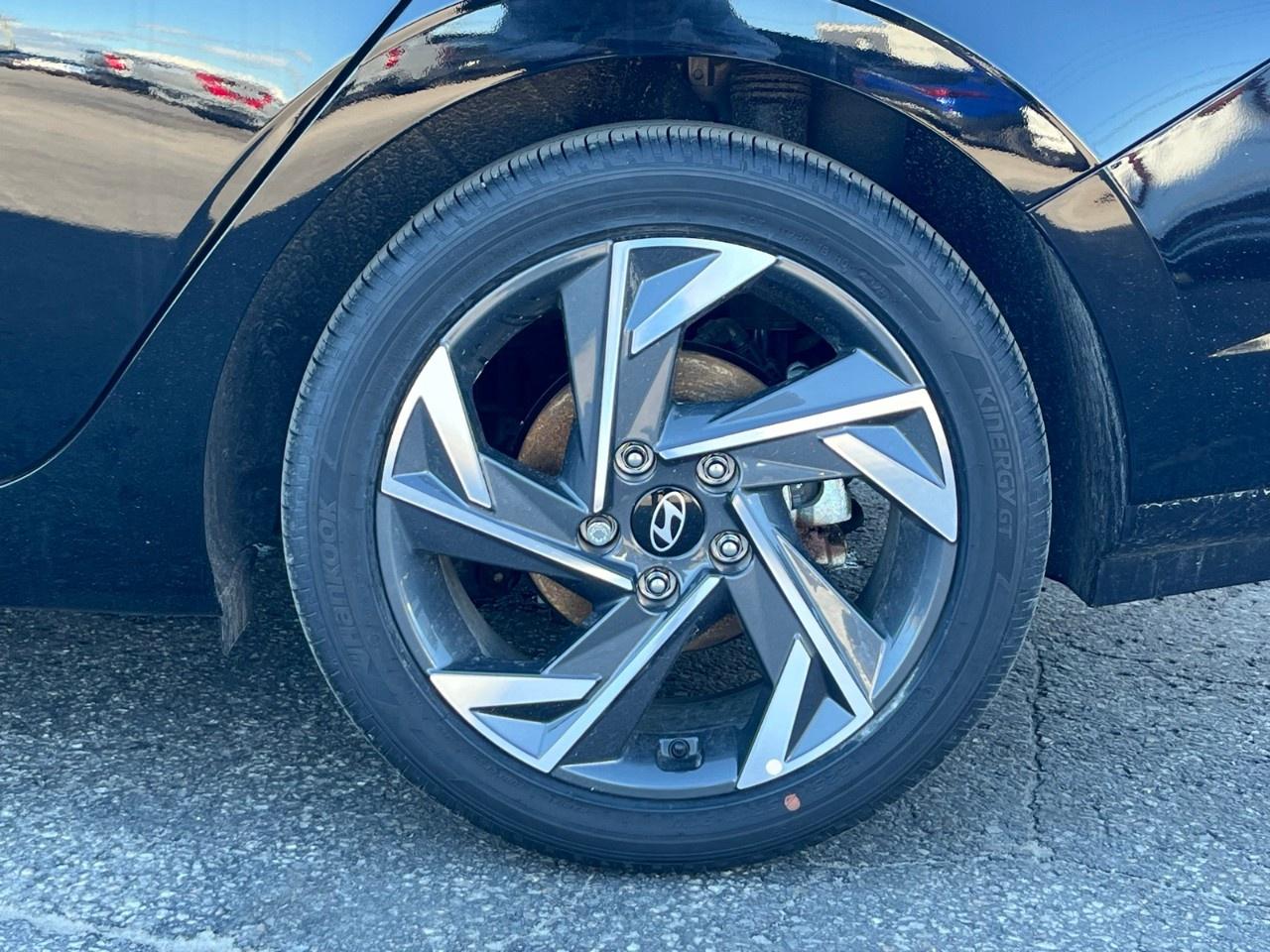 2026 Hyundai Elantra Hybrid Luxury Sedan w/Two-Tone Interior Photo