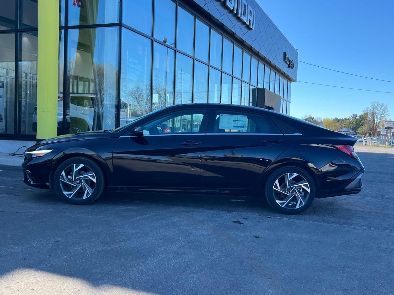 2026 Hyundai Elantra Hybrid Luxury Sedan w/Two-Tone Interior Photo2