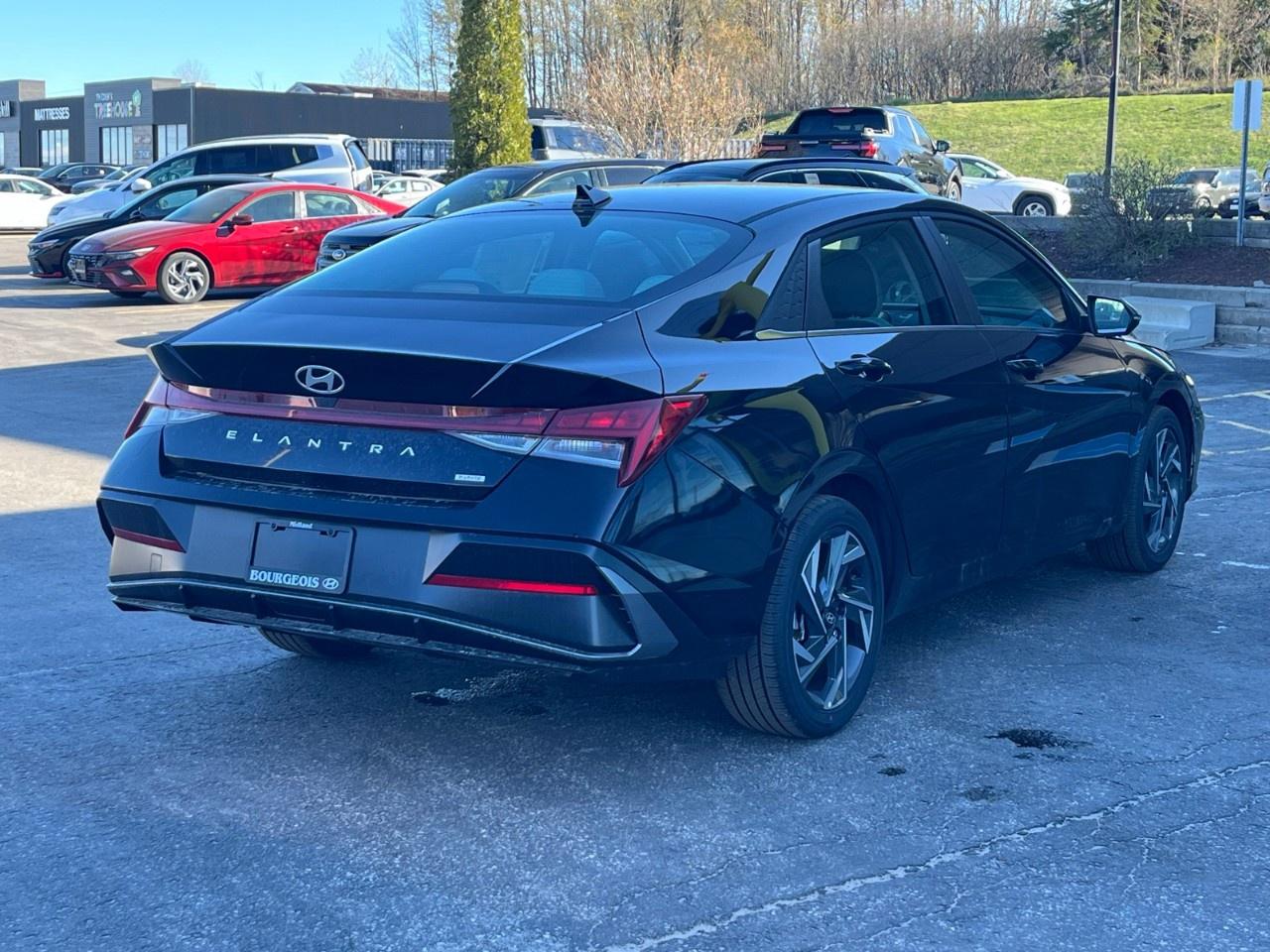 2026 Hyundai Elantra Hybrid Luxury Sedan w/Two-Tone Interior Photo