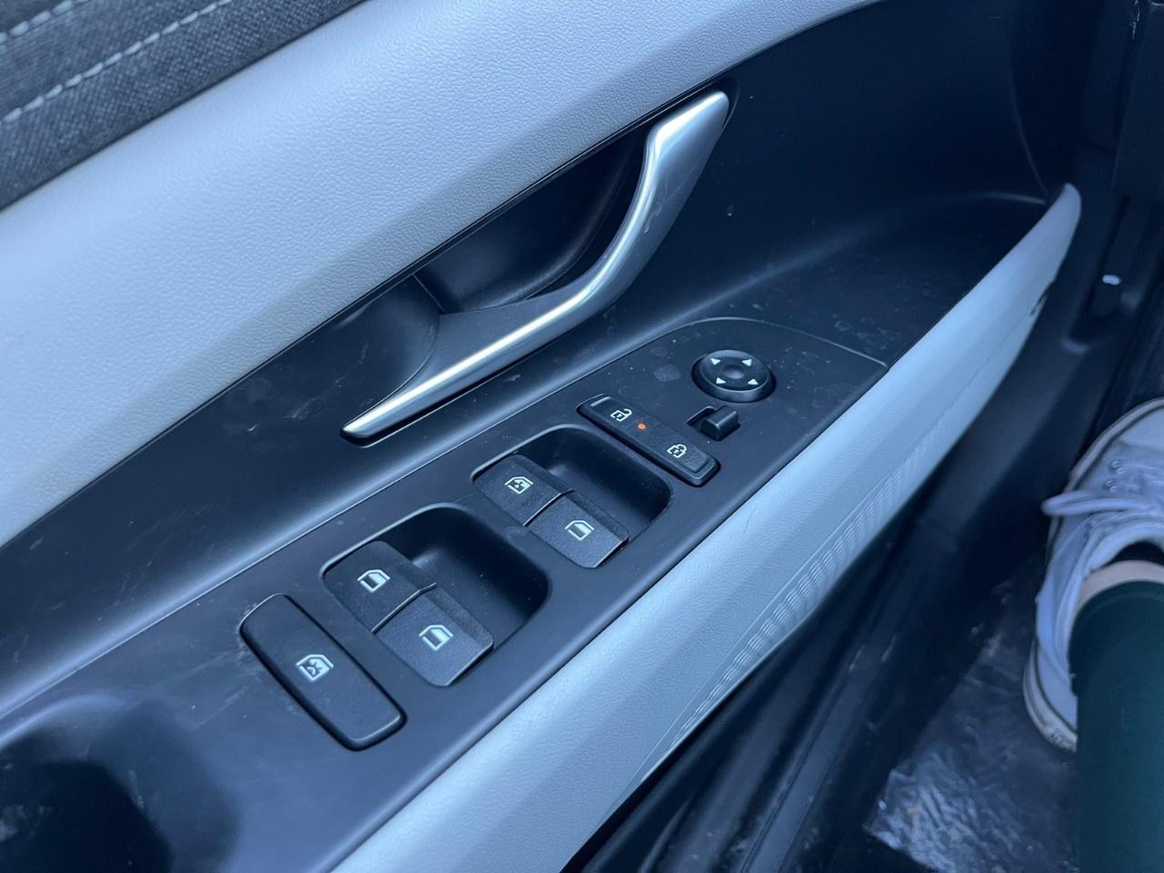 2026 Hyundai Elantra Hybrid Luxury Sedan w/Two-Tone Interior Photo