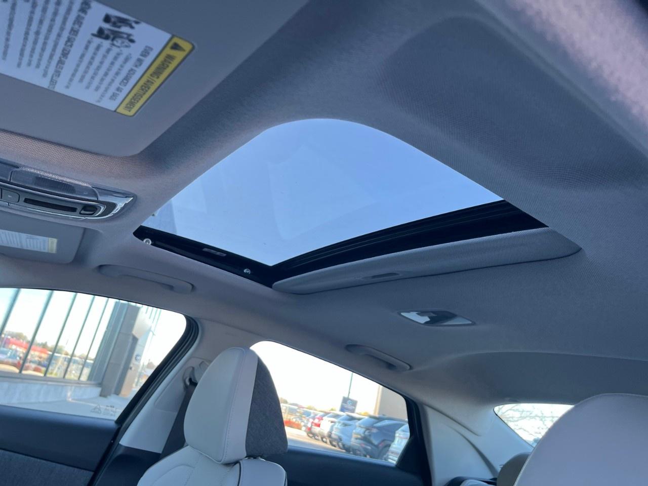 2026 Hyundai Elantra Hybrid Luxury Sedan w/Two-Tone Interior Photo