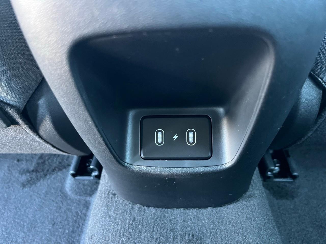 2026 Hyundai Elantra Hybrid Luxury Sedan w/Two-Tone Interior Photo