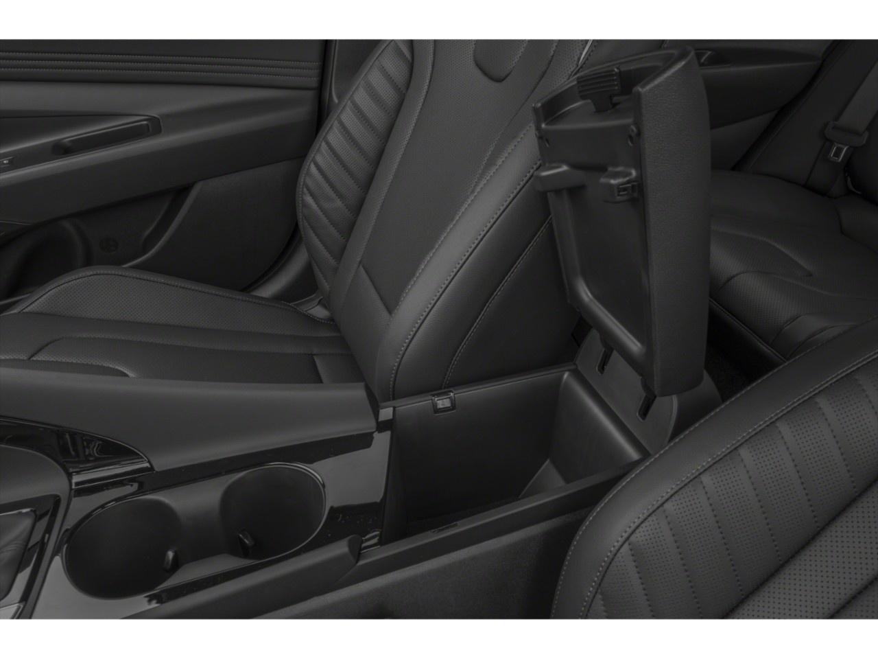 2026 Hyundai Elantra Luxury IVT Photo