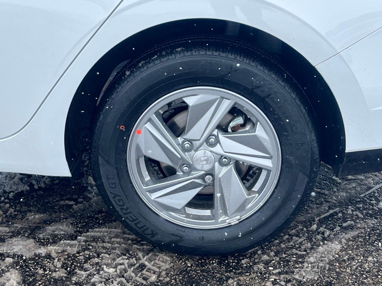 2026 Hyundai Elantra Essential IVT Photo