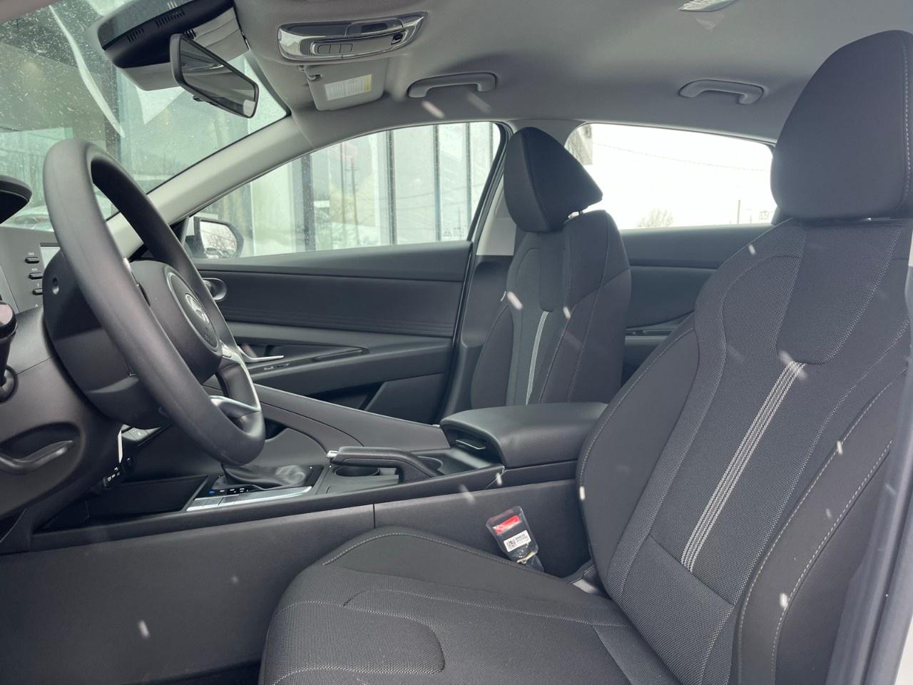 2026 Hyundai Elantra Essential IVT Photo