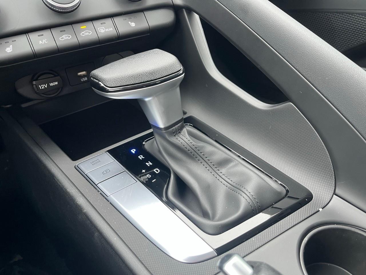 2026 Hyundai Elantra Essential IVT Photo