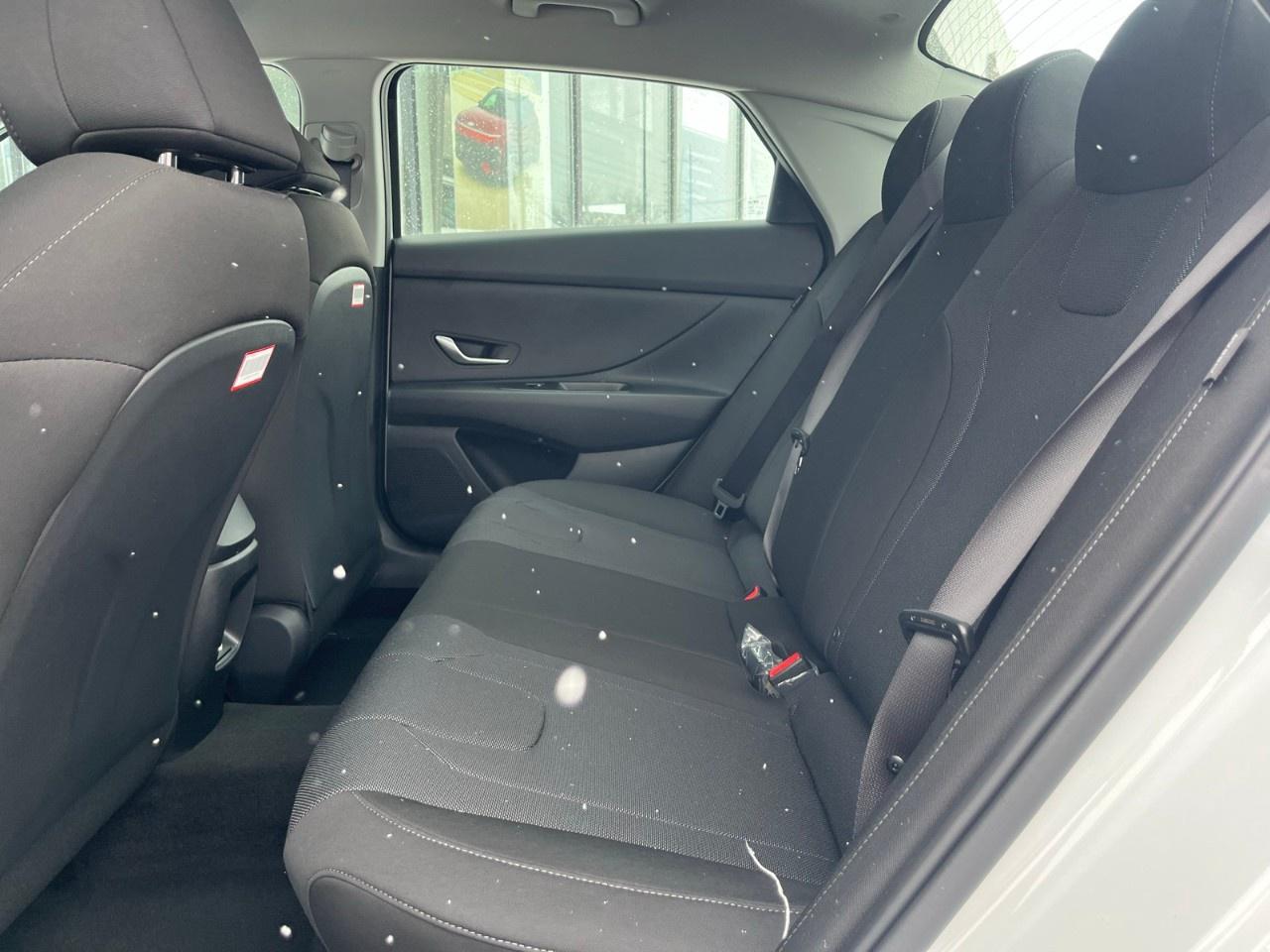 2026 Hyundai Elantra Essential IVT Photo