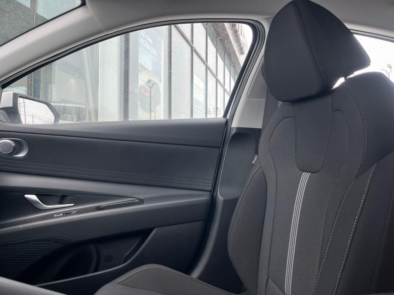 2026 Hyundai Elantra Essential IVT Photo