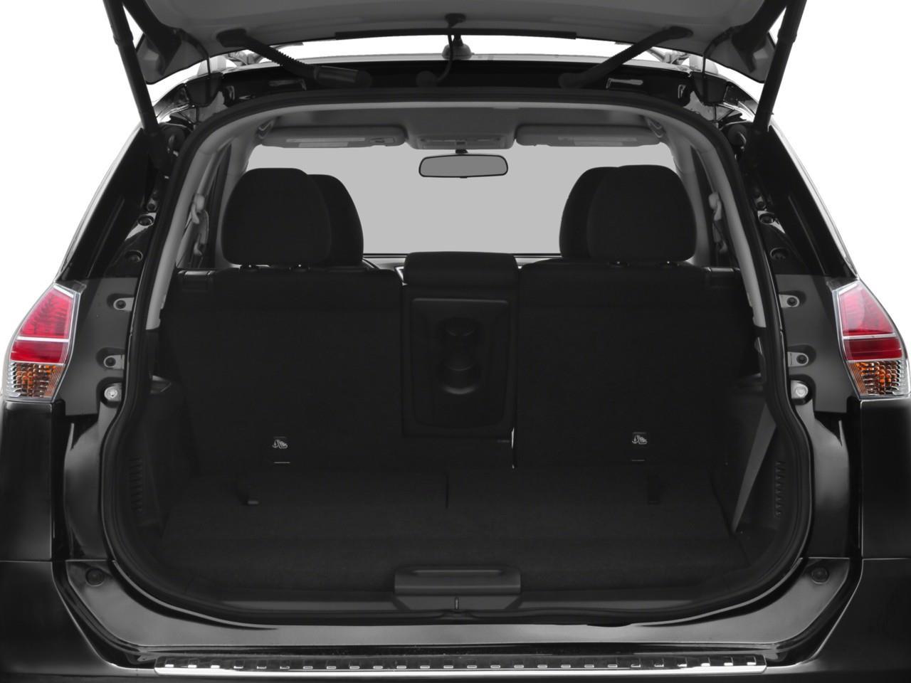 2016 Nissan Rogue SV Photo