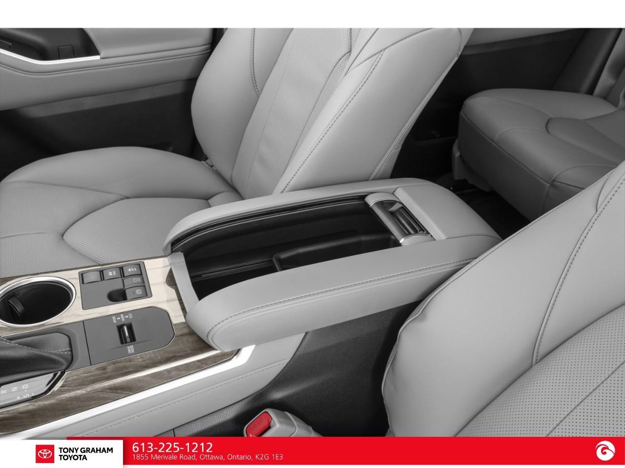 2024 Toyota Highlander Hybrid Limited Photo