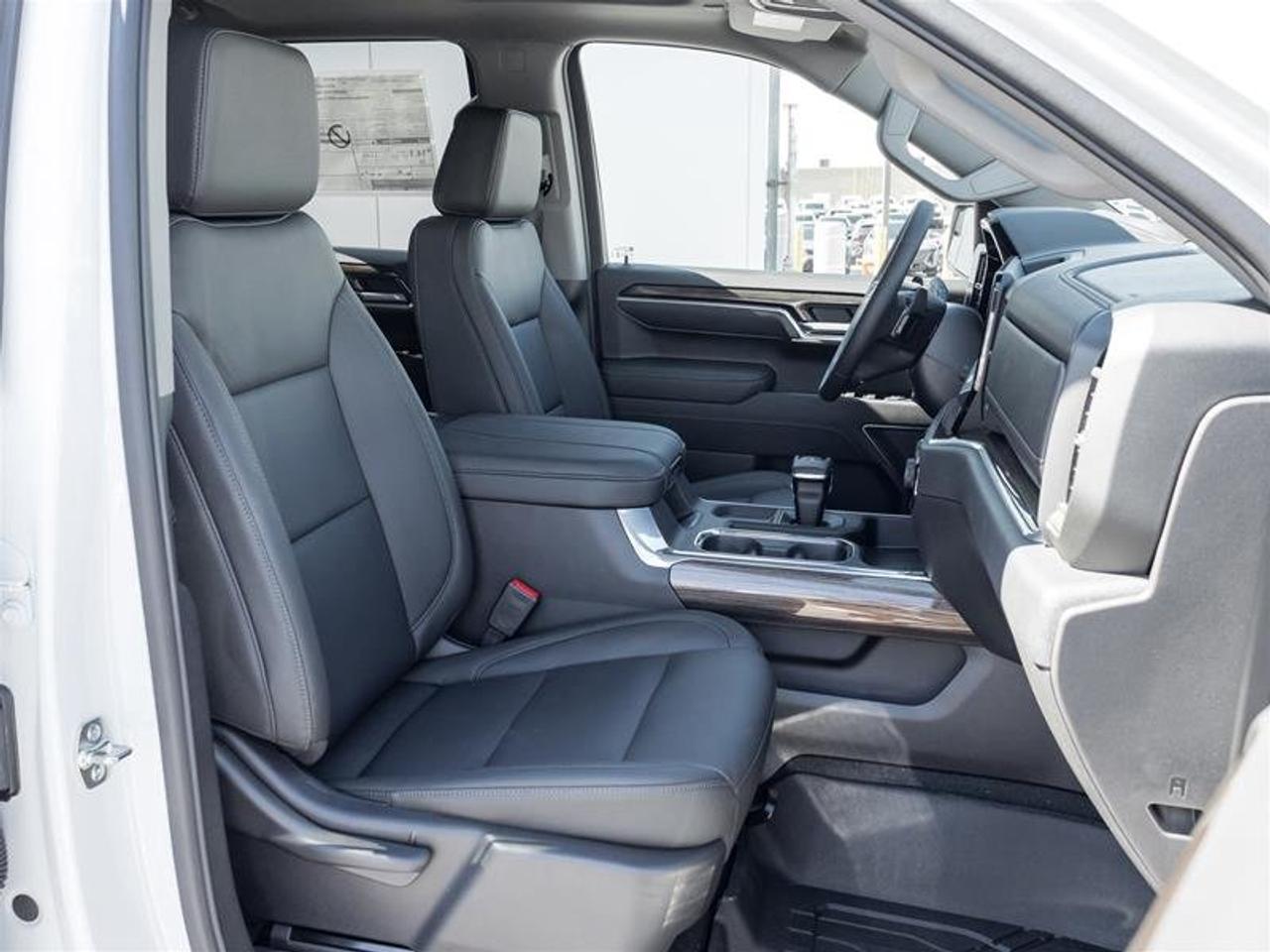 2026 Chevrolet Silverado 1500 RST Photo