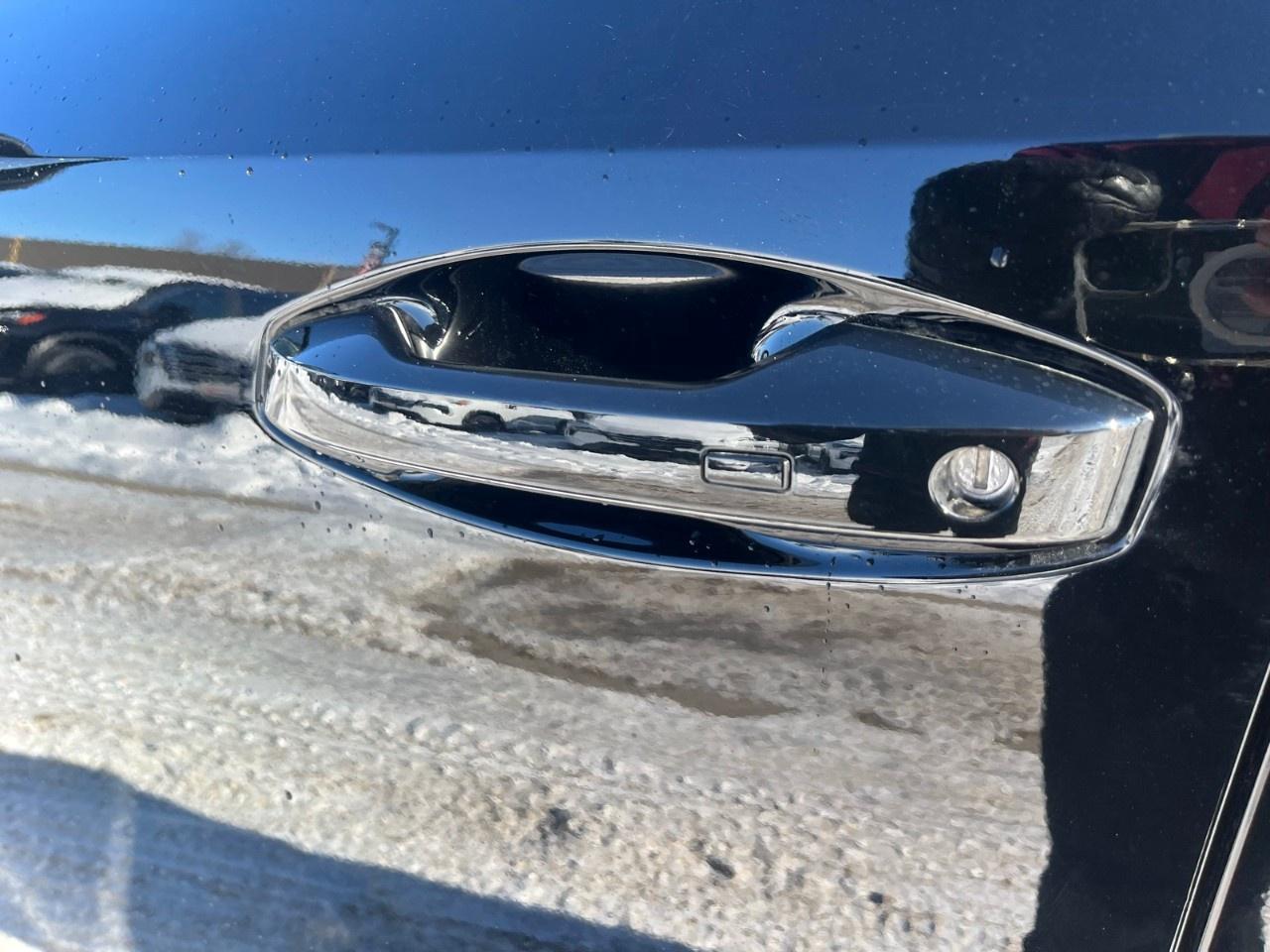 2026 Nissan Kicks SV AWD Photo3