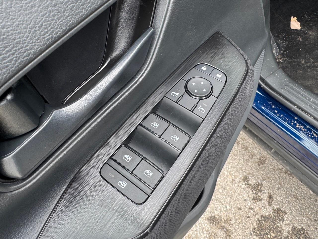 2026 Nissan Kicks S AWD Photo