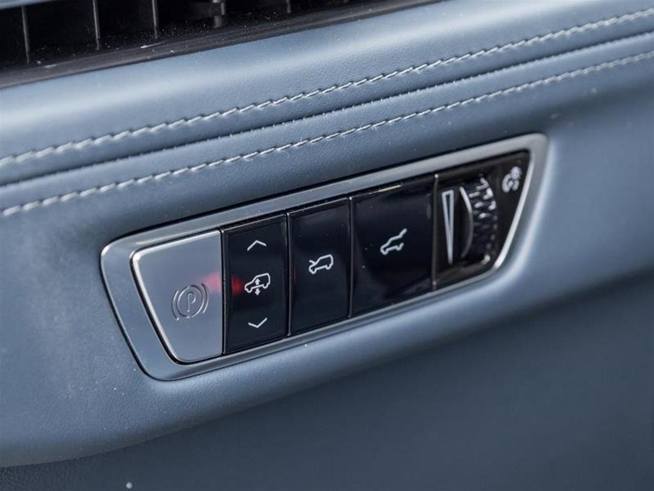 2026 Cadillac Escalade IQ Premium Sport Photo