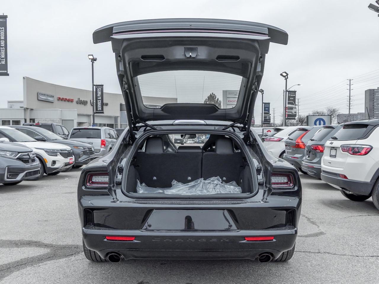 2026 Dodge Charger 4-Doors SCAT PACK PLUS Photo