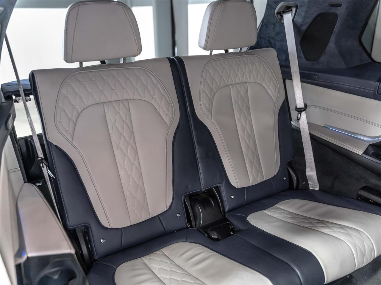 2022 BMW X7 xDrive40i|M SPORT|6PASS|PREMIUM EXCELLENCE|TV/DVD|INDIVIDUAL Photo