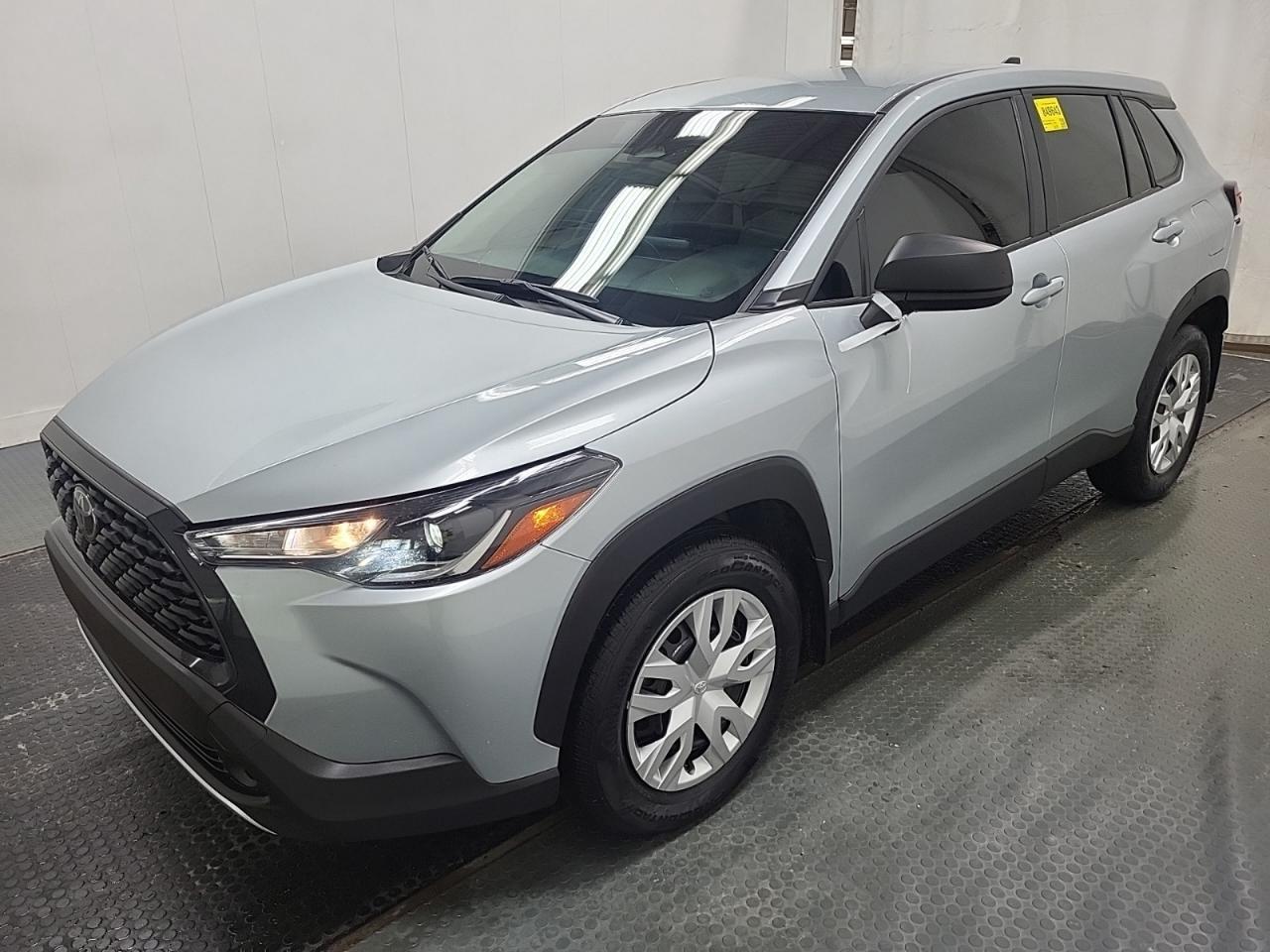 2024 Toyota Corolla Cross L AWD | NO ACCIDENTS | ONE OWNER Photo0
