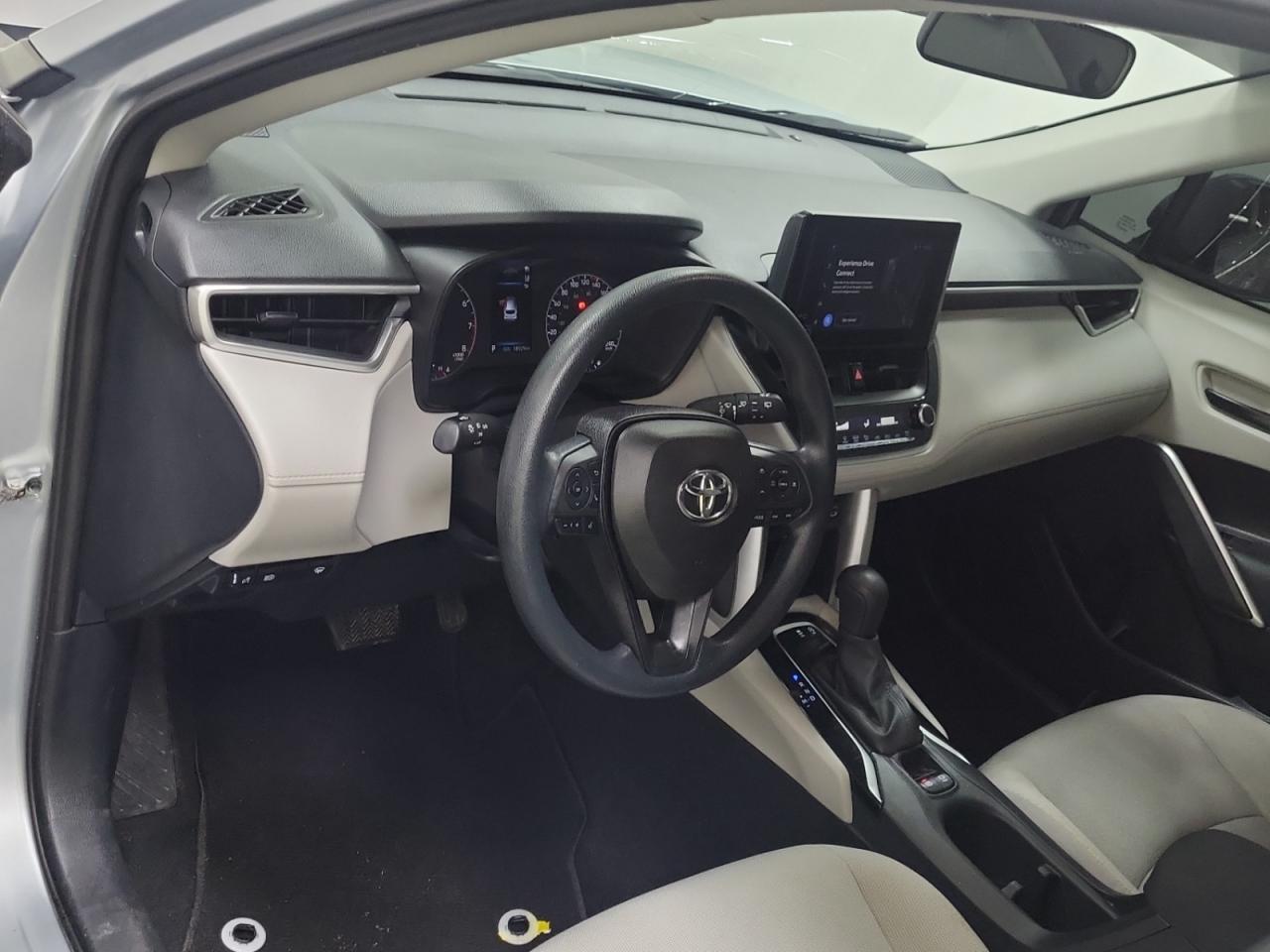 2024 Toyota Corolla Cross L AWD | NO ACCIDENTS | ONE OWNER Photo