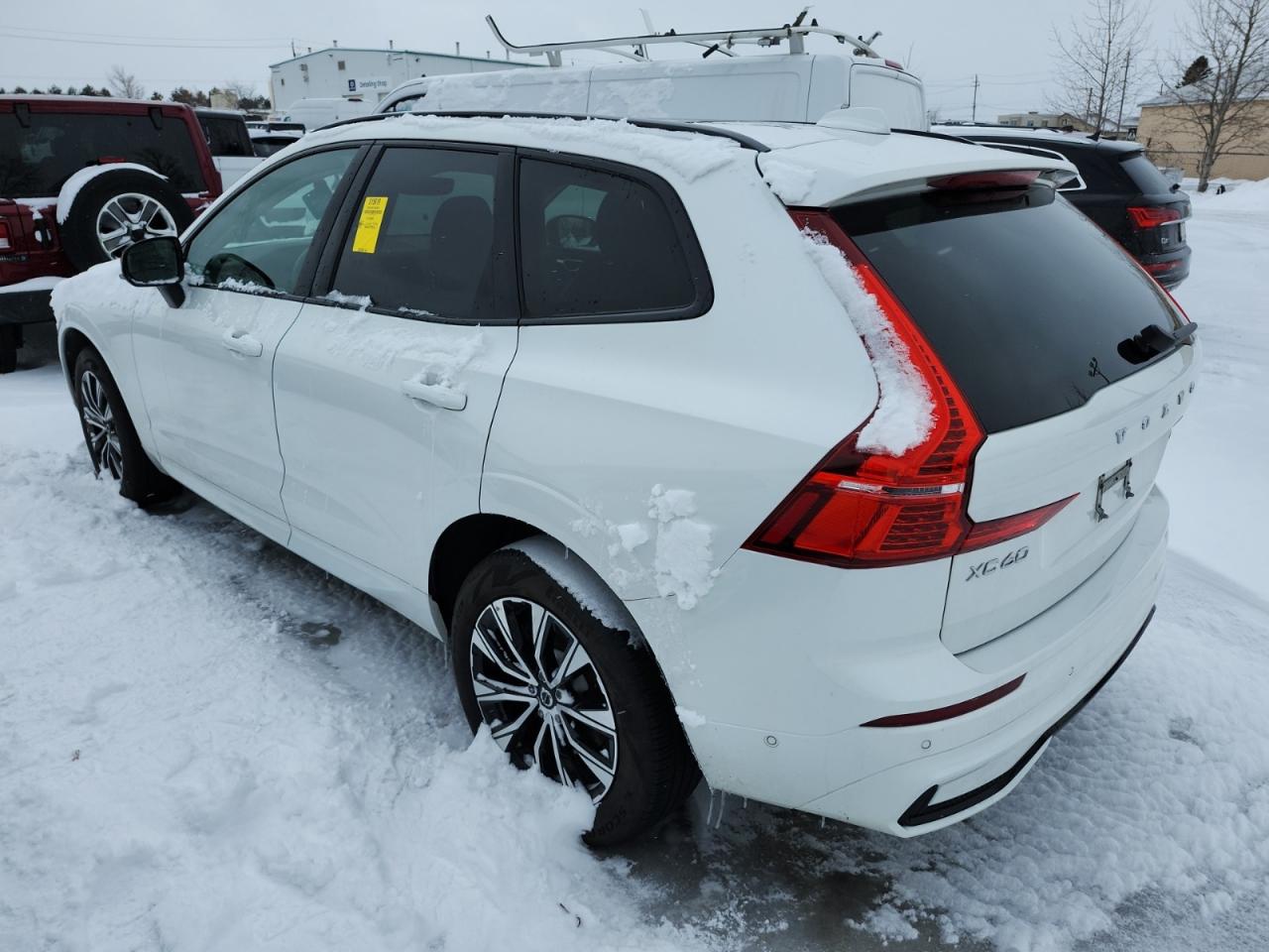 2023 Volvo XC60 AWD | DARK THEME | NO ACCIDENTS | NAV Photo