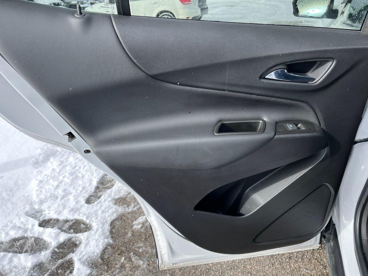 2022 Chevrolet Equinox AWD 4dr LT w/1LT Photo