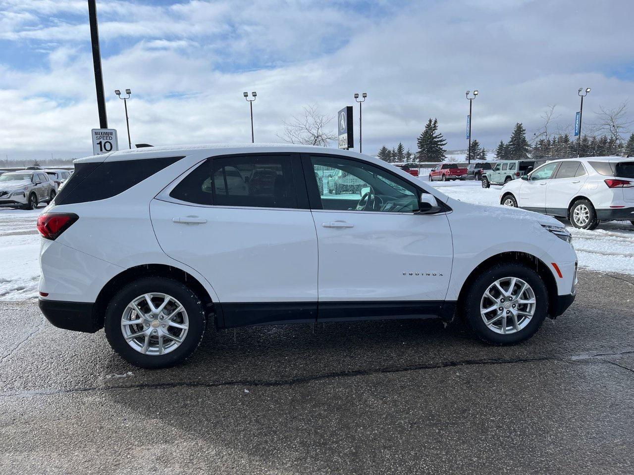 2024 Chevrolet Equinox AWD 4DR LT Photo