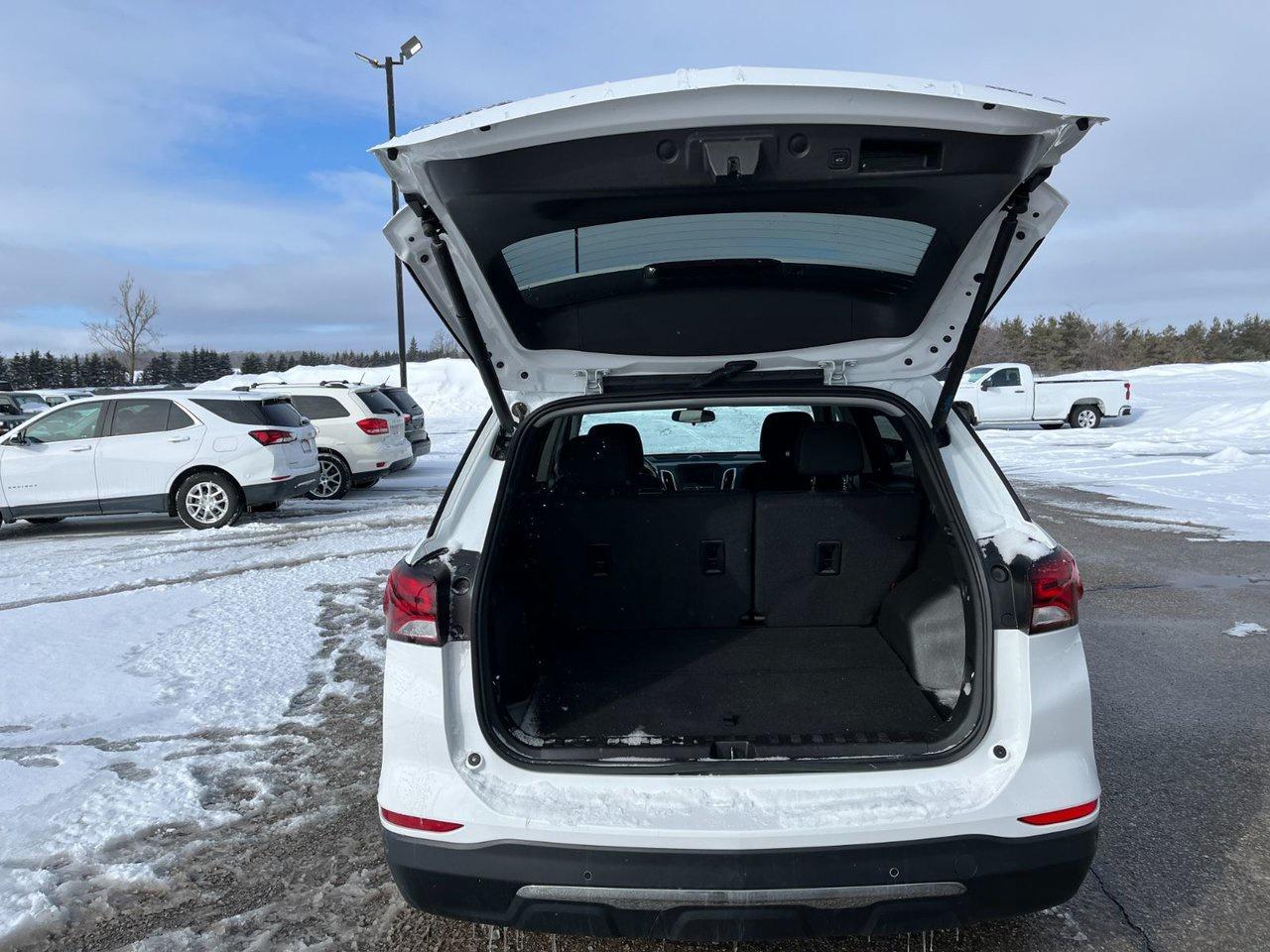 2024 Chevrolet Equinox AWD 4DR LT Photo