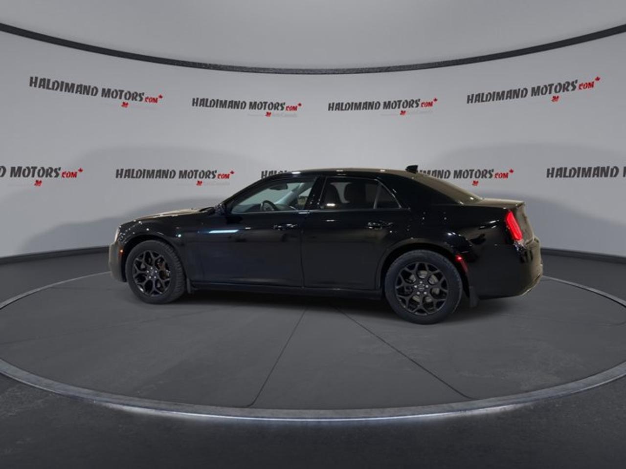 2021 Chrysler 300 300 Touring AWD Photo