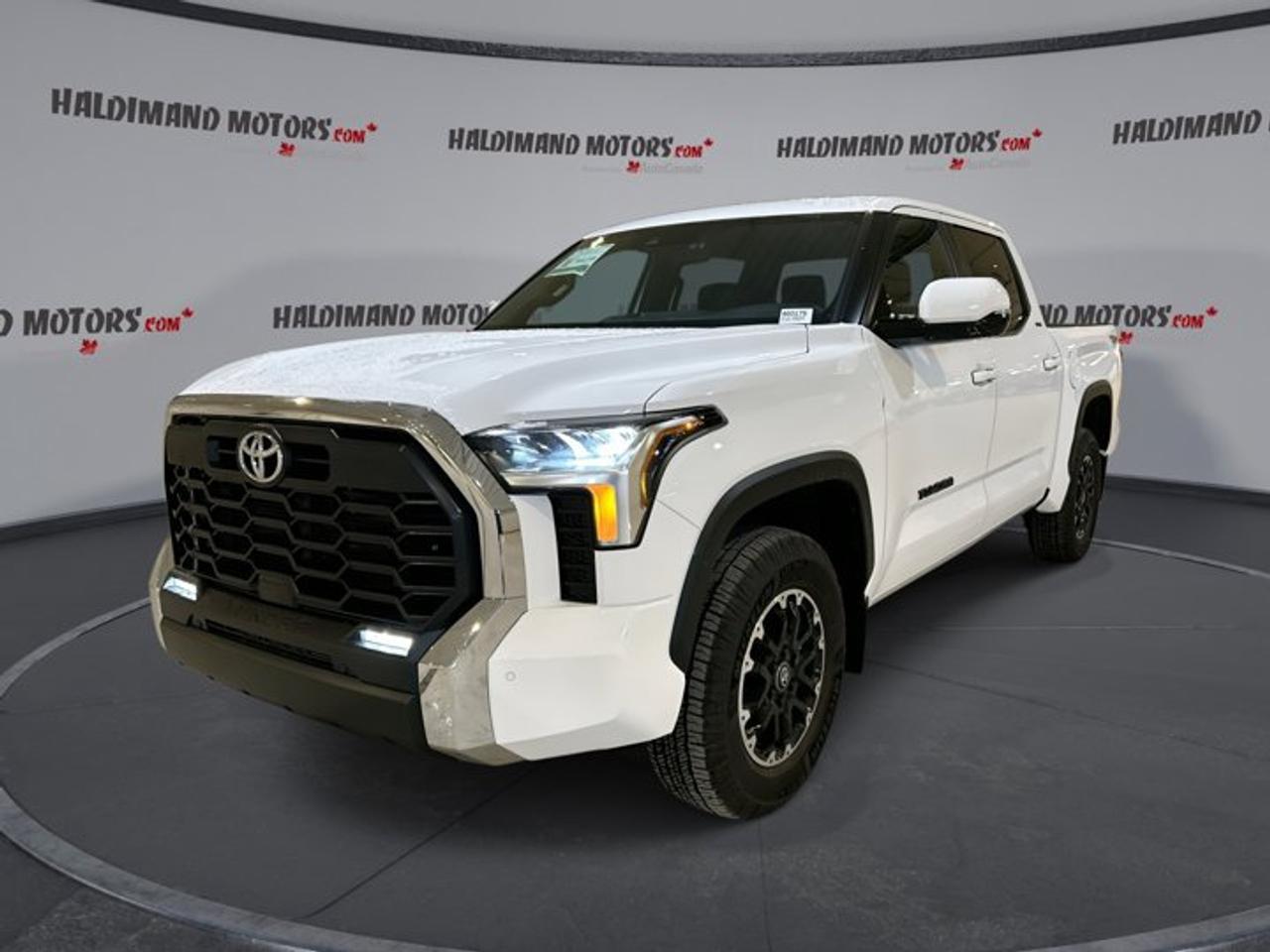 2026 Toyota Tundra SR5 Crewmax 4x4 | No accidents | Only 1,789kms Photo0