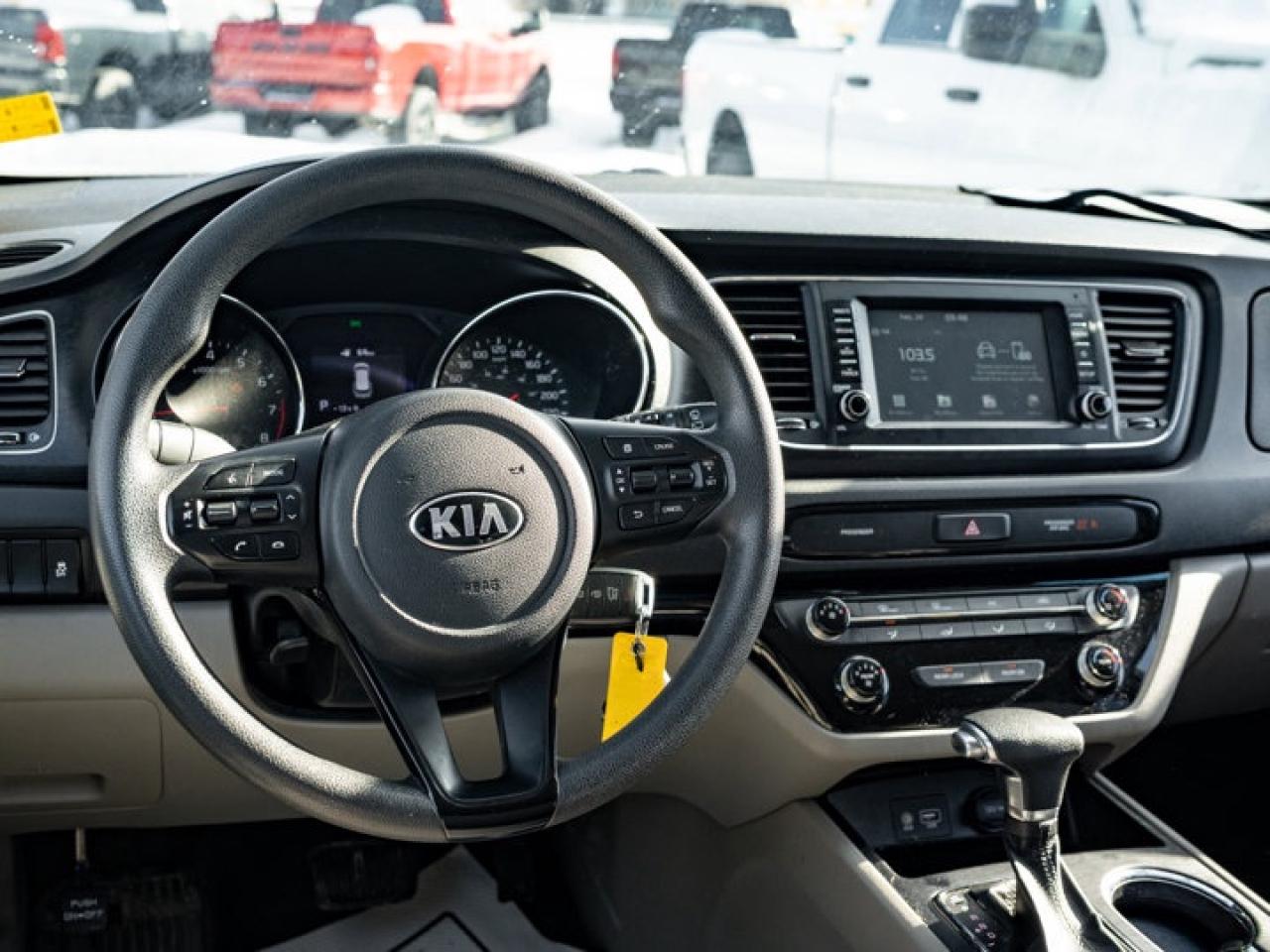 2019 Kia Sedona L Photo