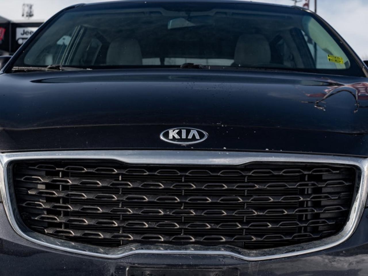 2019 Kia Sedona L Photo