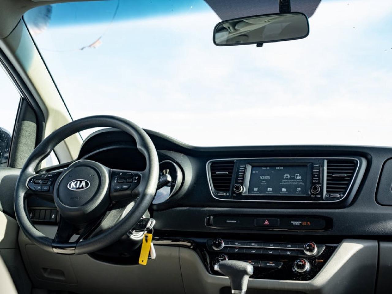 2019 Kia Sedona L Photo