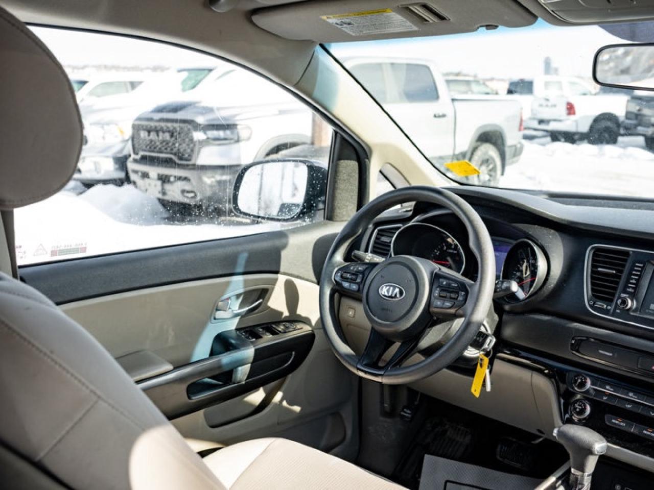 2019 Kia Sedona L Photo