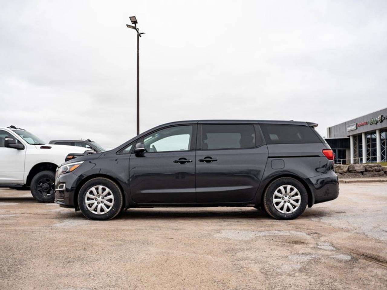 2019 Kia Sedona L Photo