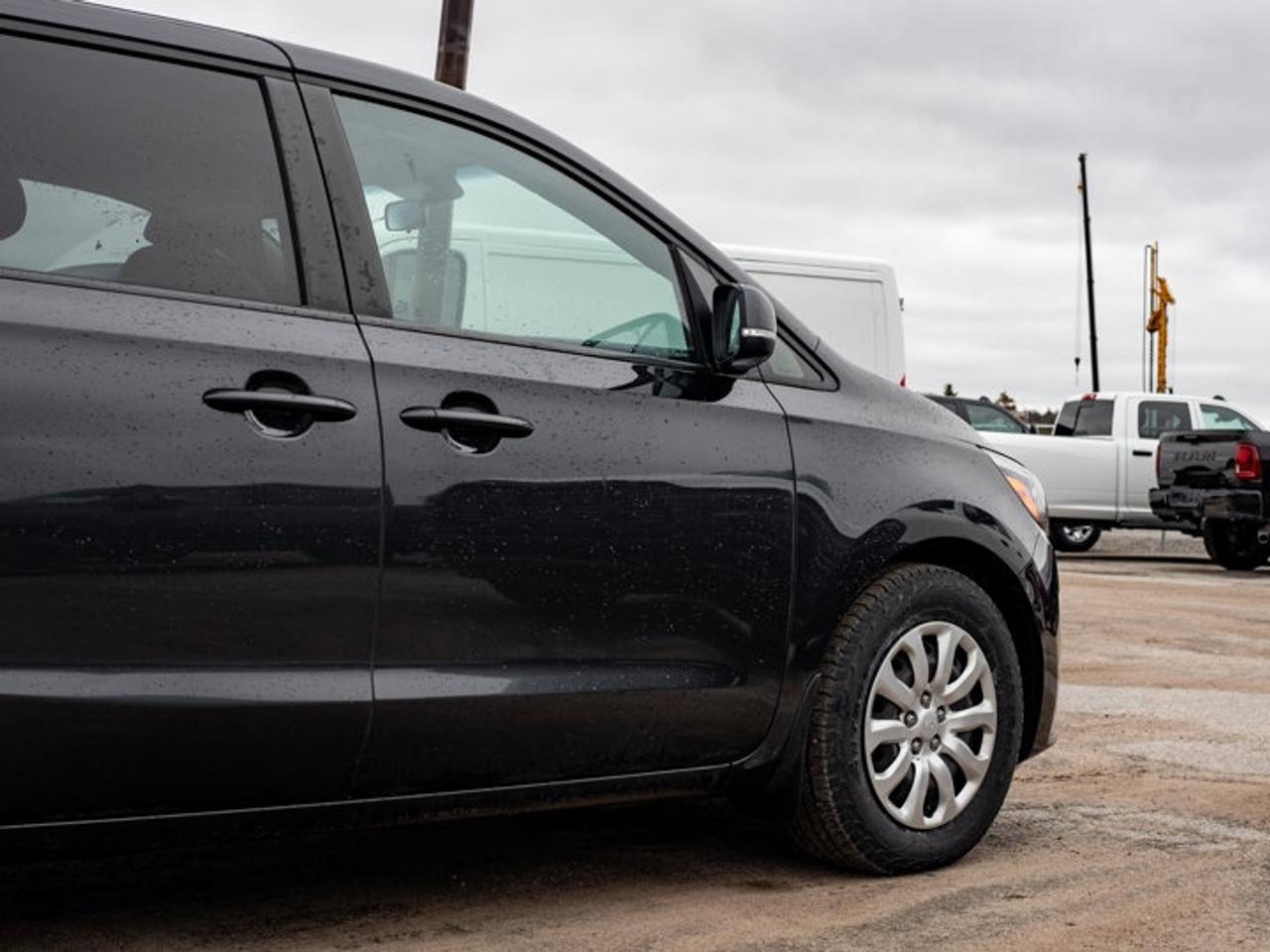 2019 Kia Sedona L Photo