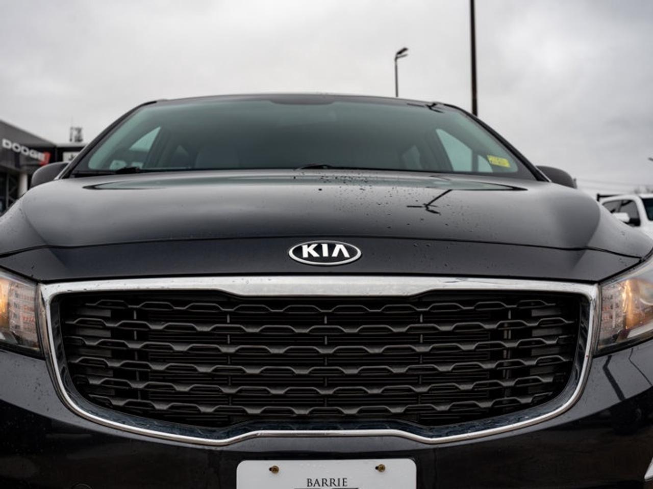 2019 Kia Sedona L Photo