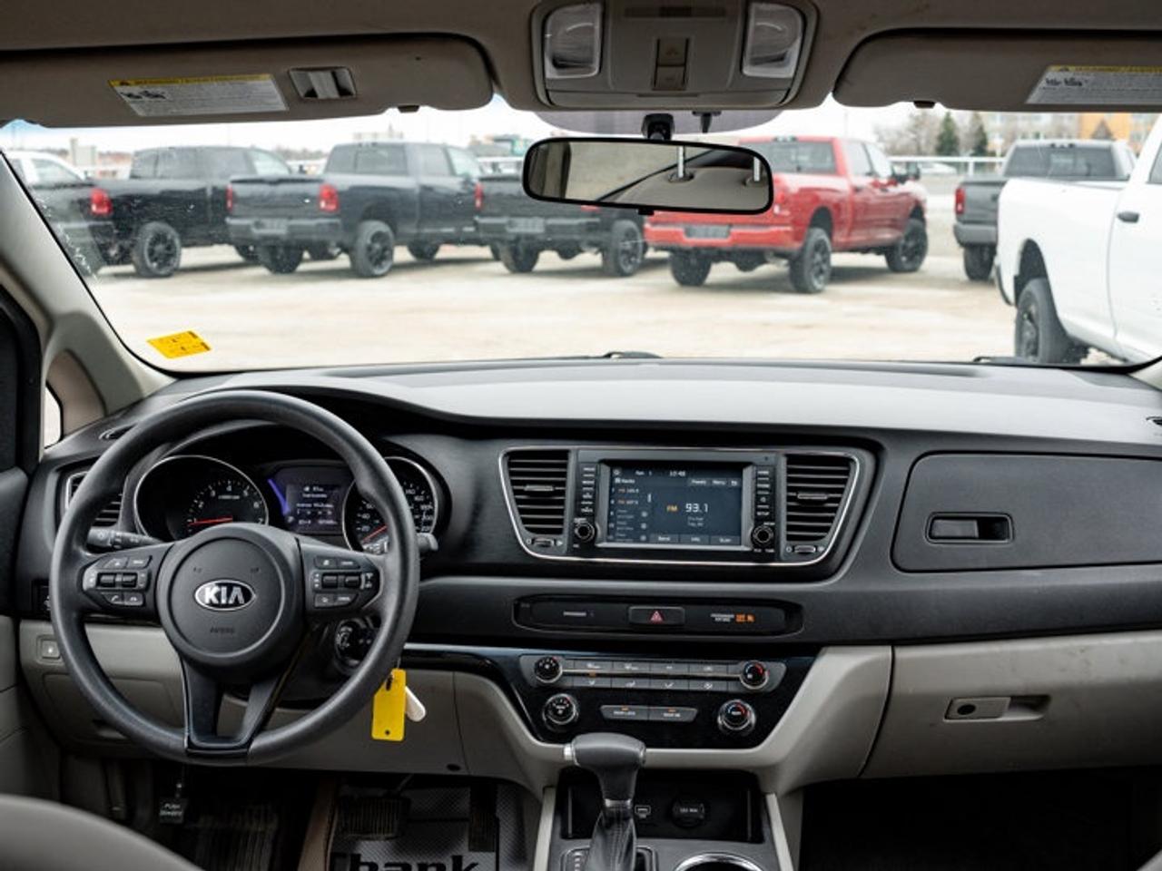 2019 Kia Sedona L Photo