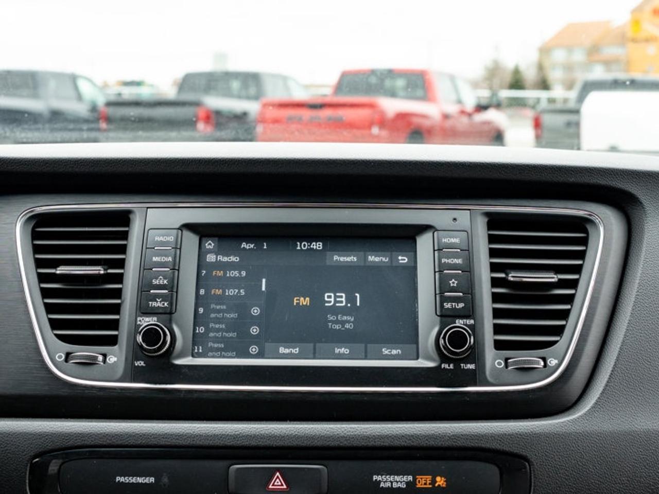 2019 Kia Sedona L Photo