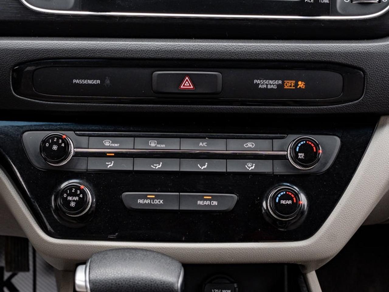 2019 Kia Sedona L Photo