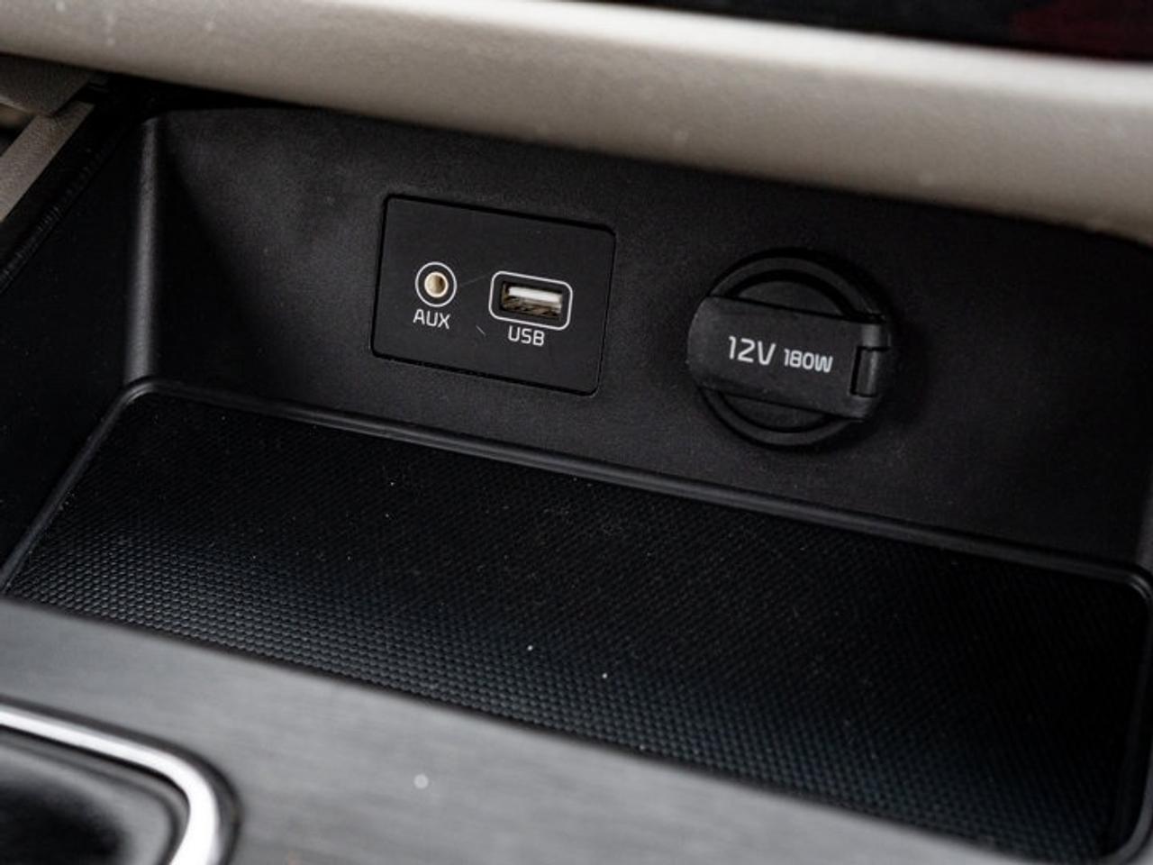 2019 Kia Sedona L Photo