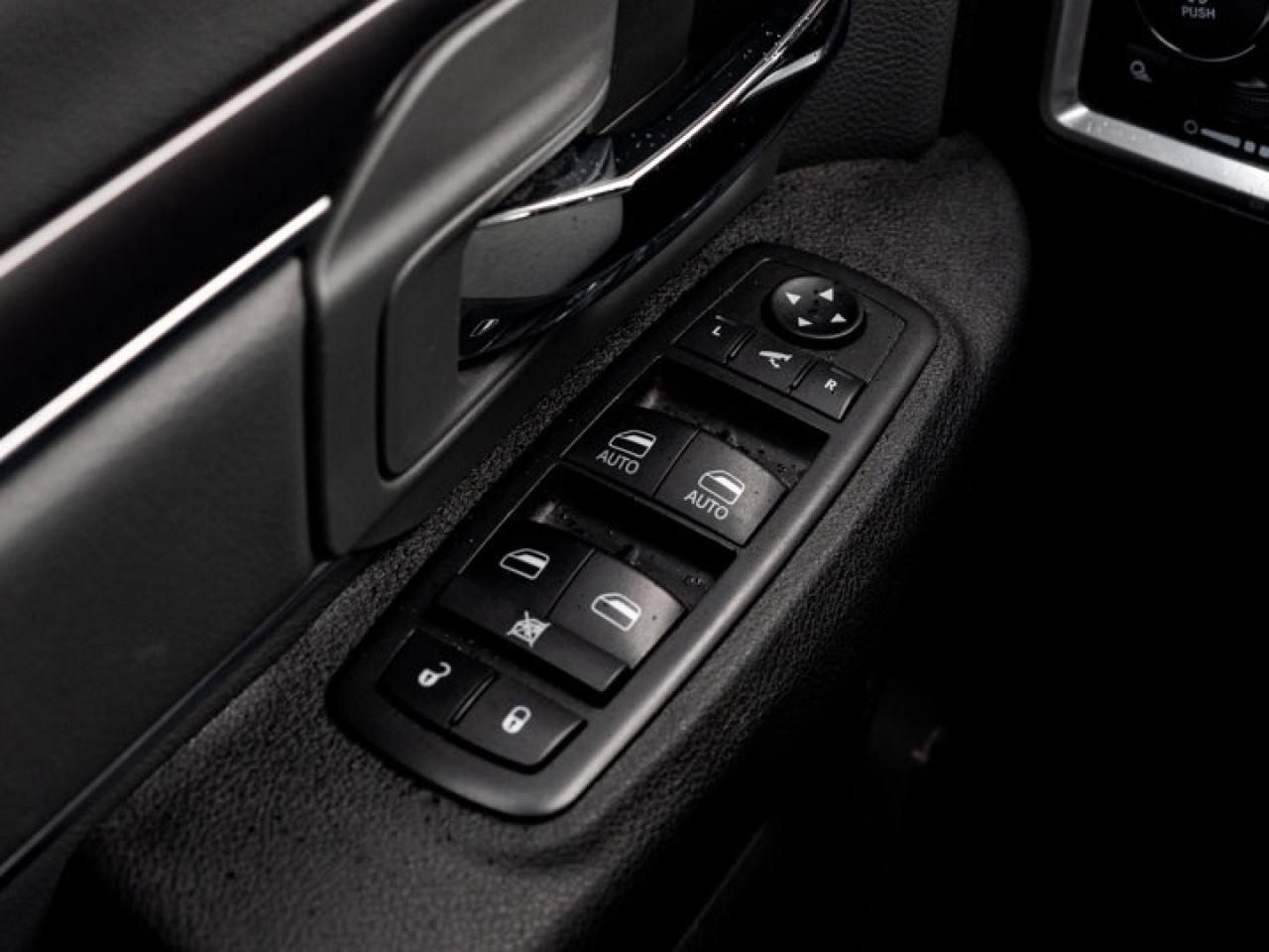 2021 RAM 1500 Classic SLT Photo