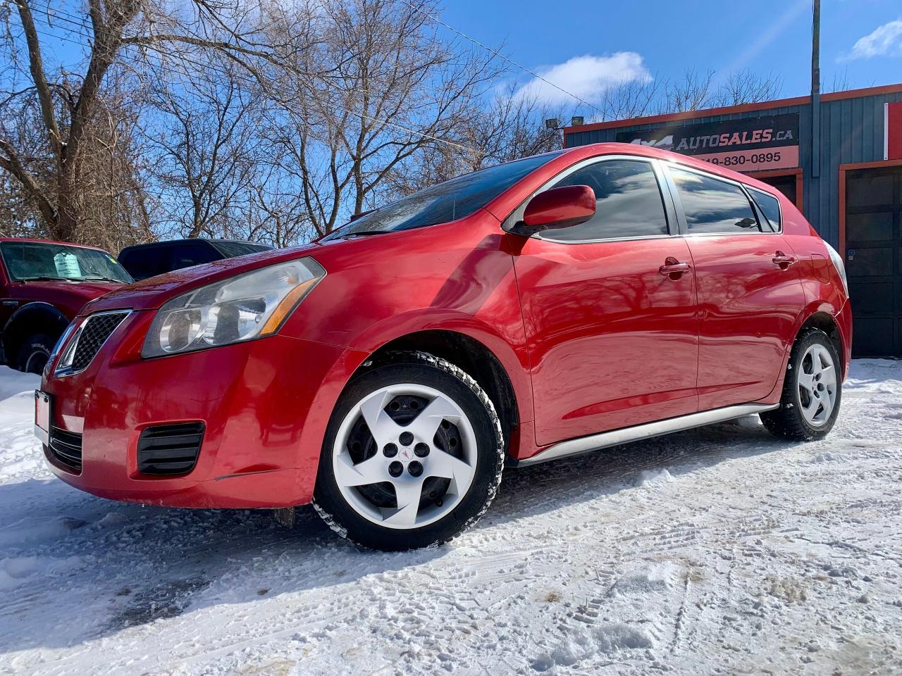 2010 Pontiac Vibe MATRIX Photo0