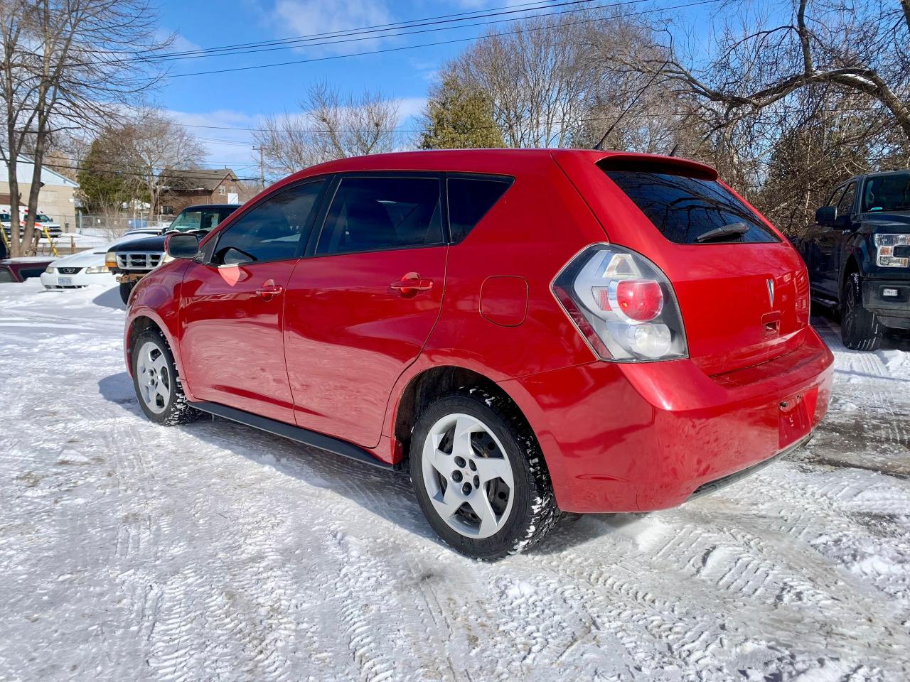 2010 Pontiac Vibe MATRIX Photo