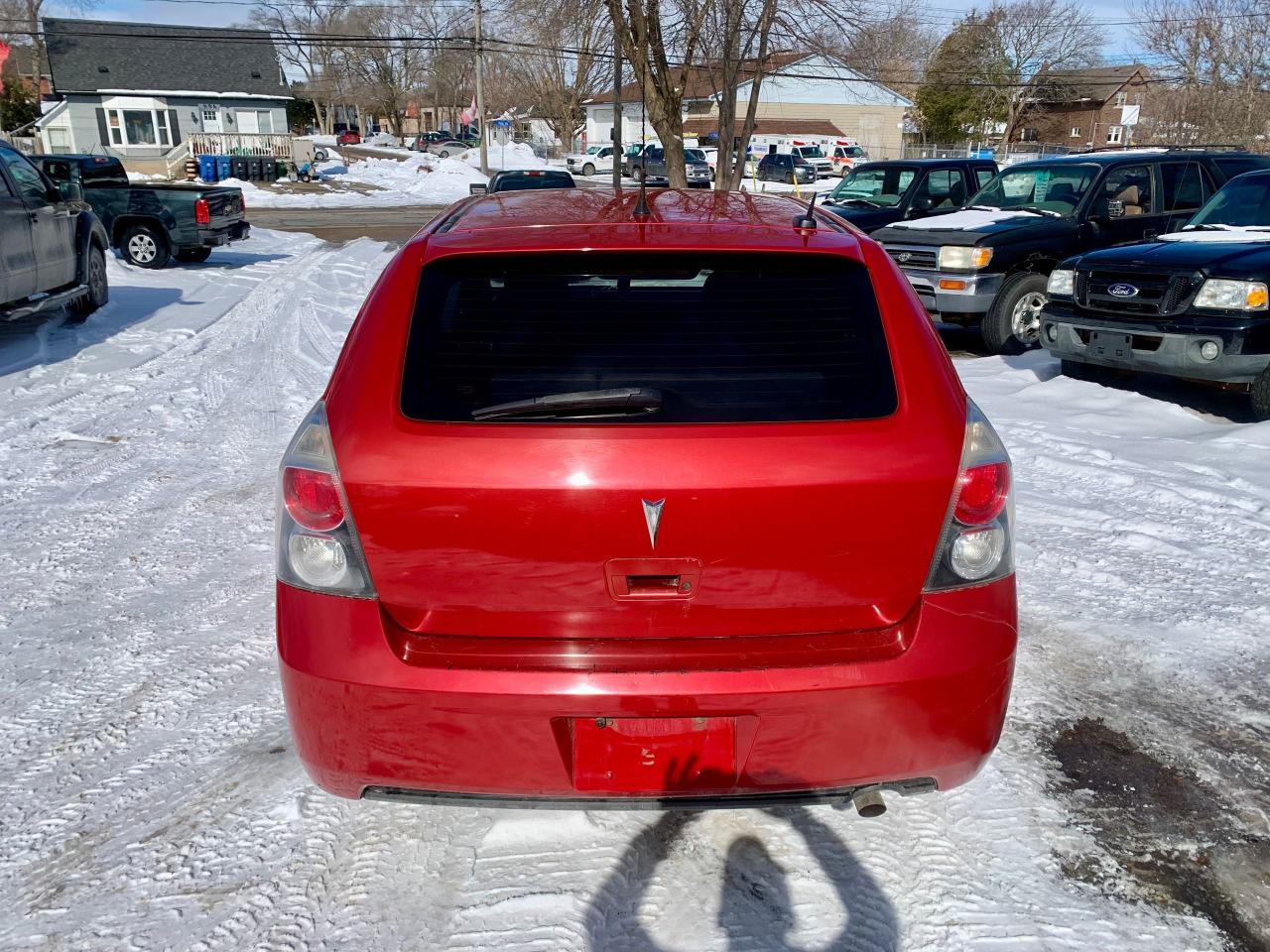 2010 Pontiac Vibe MATRIX Photo