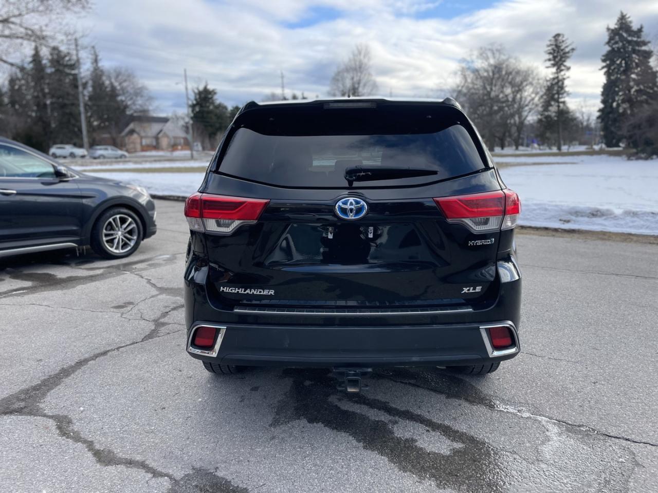 2018 Toyota Highlander HYBRID XLE AWD *Accident Free Photo4