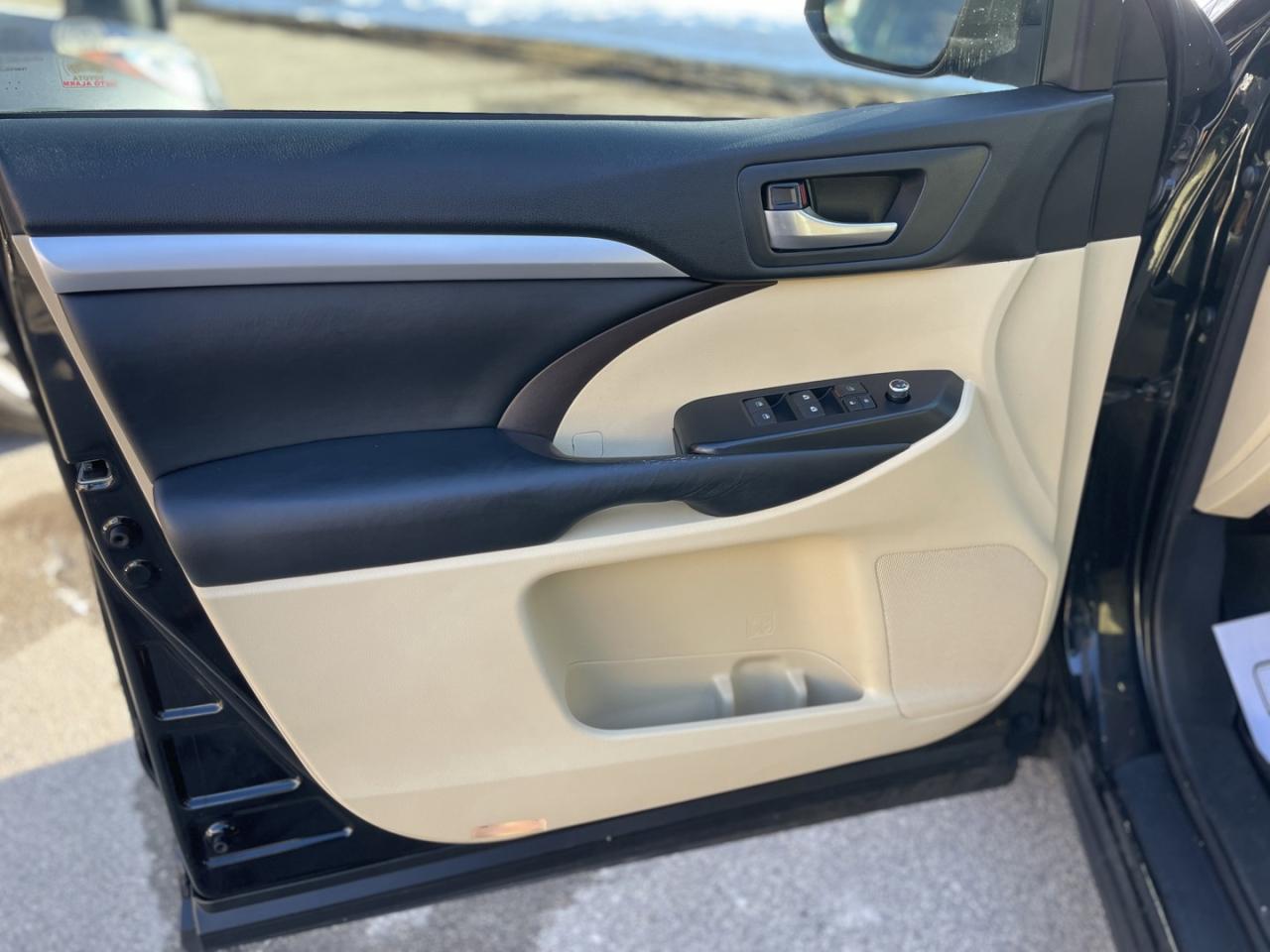 2018 Toyota Highlander HYBRID XLE AWD *Accident Free Photo