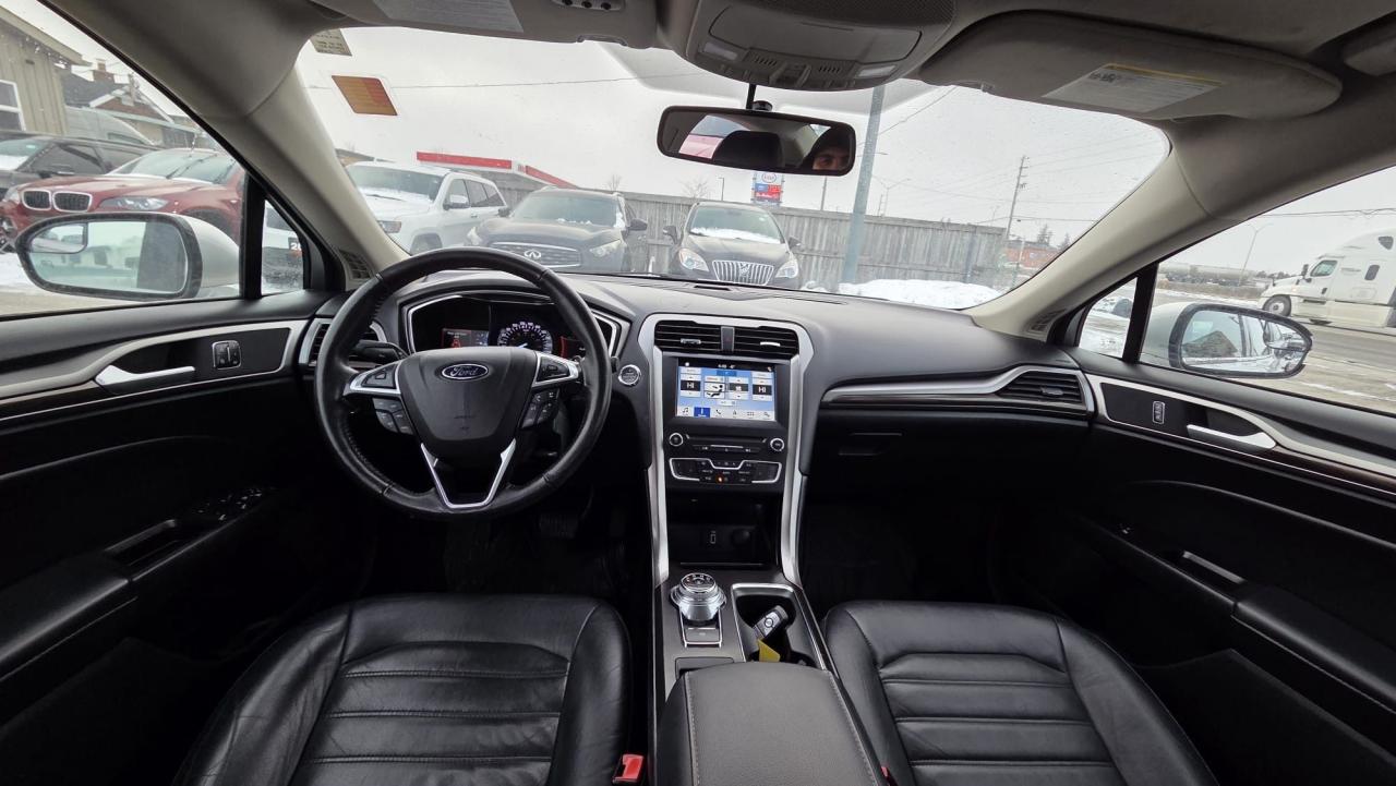 2017 Ford Fusion SE, LEATHER, NAVI, ONLY 83,000KMS, CERTIFIED Photo