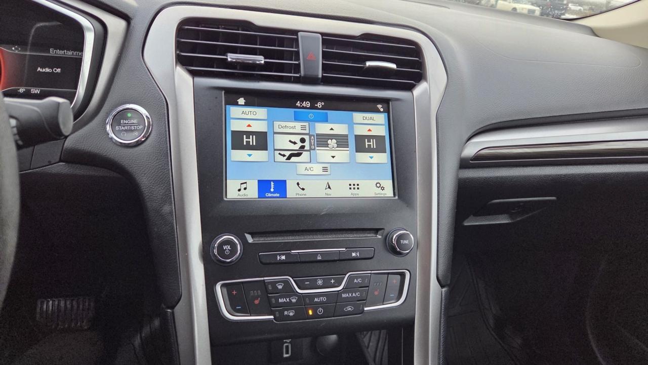 2017 Ford Fusion SE, LEATHER, NAVI, ONLY 83,000KMS, CERTIFIED Photo