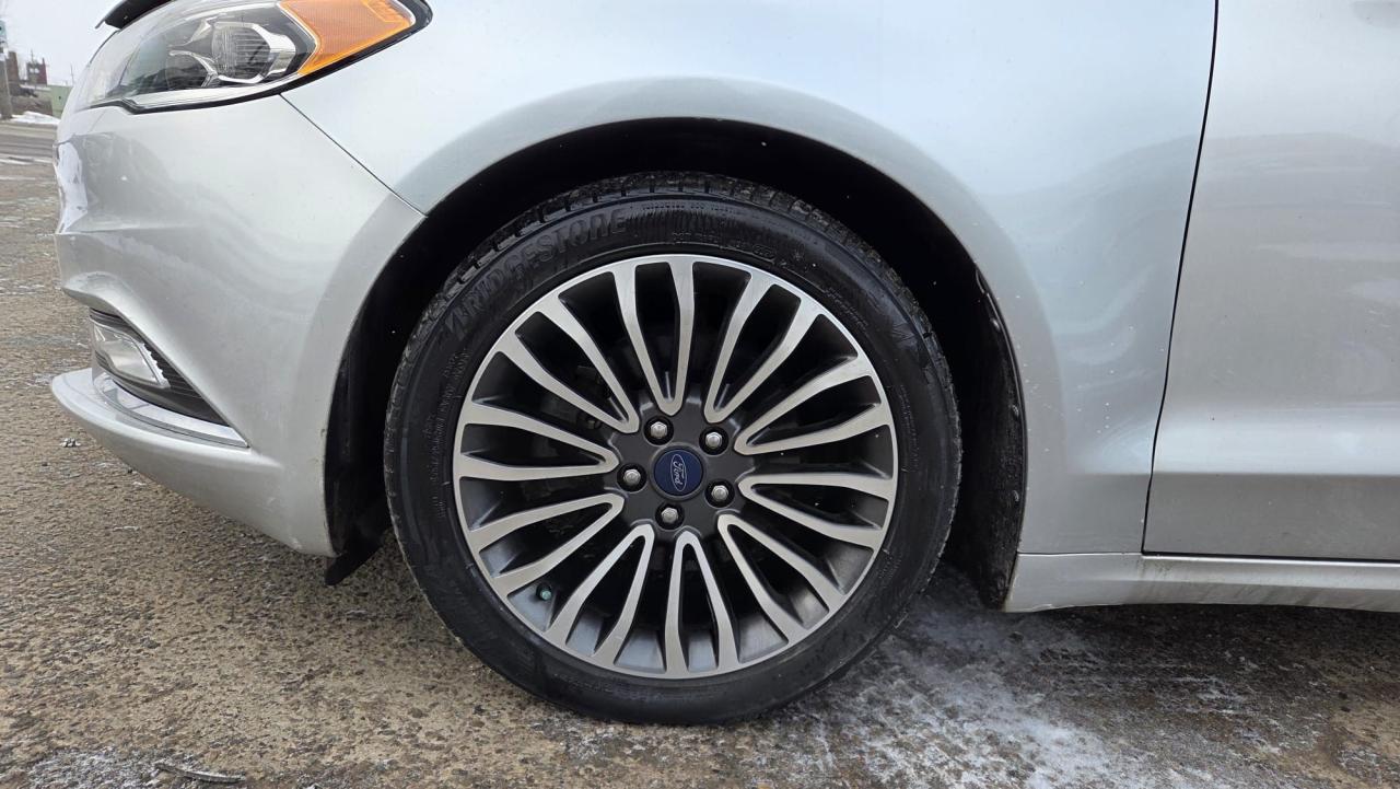 2017 Ford Fusion SE, LEATHER, NAVI, ONLY 83,000KMS, CERTIFIED Photo