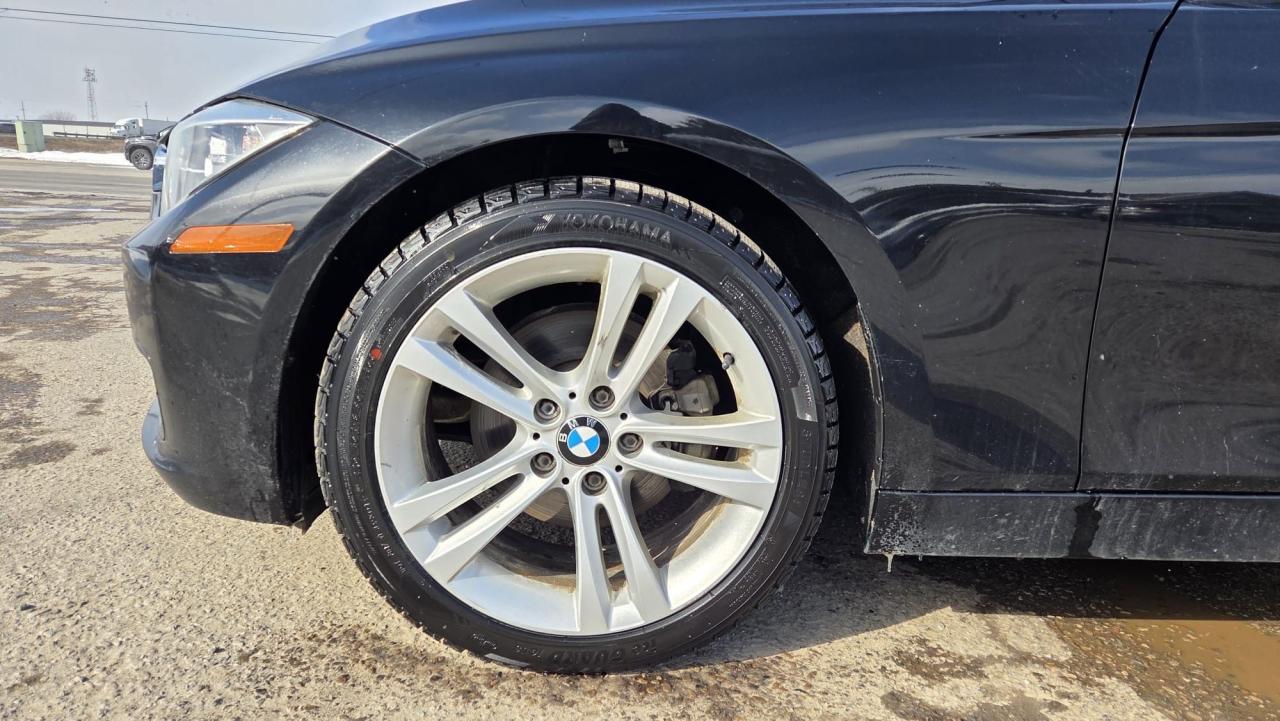 2014 BMW 3 Series 320i xDrive, WELL MAINTAINED, CERTIFIED Photo