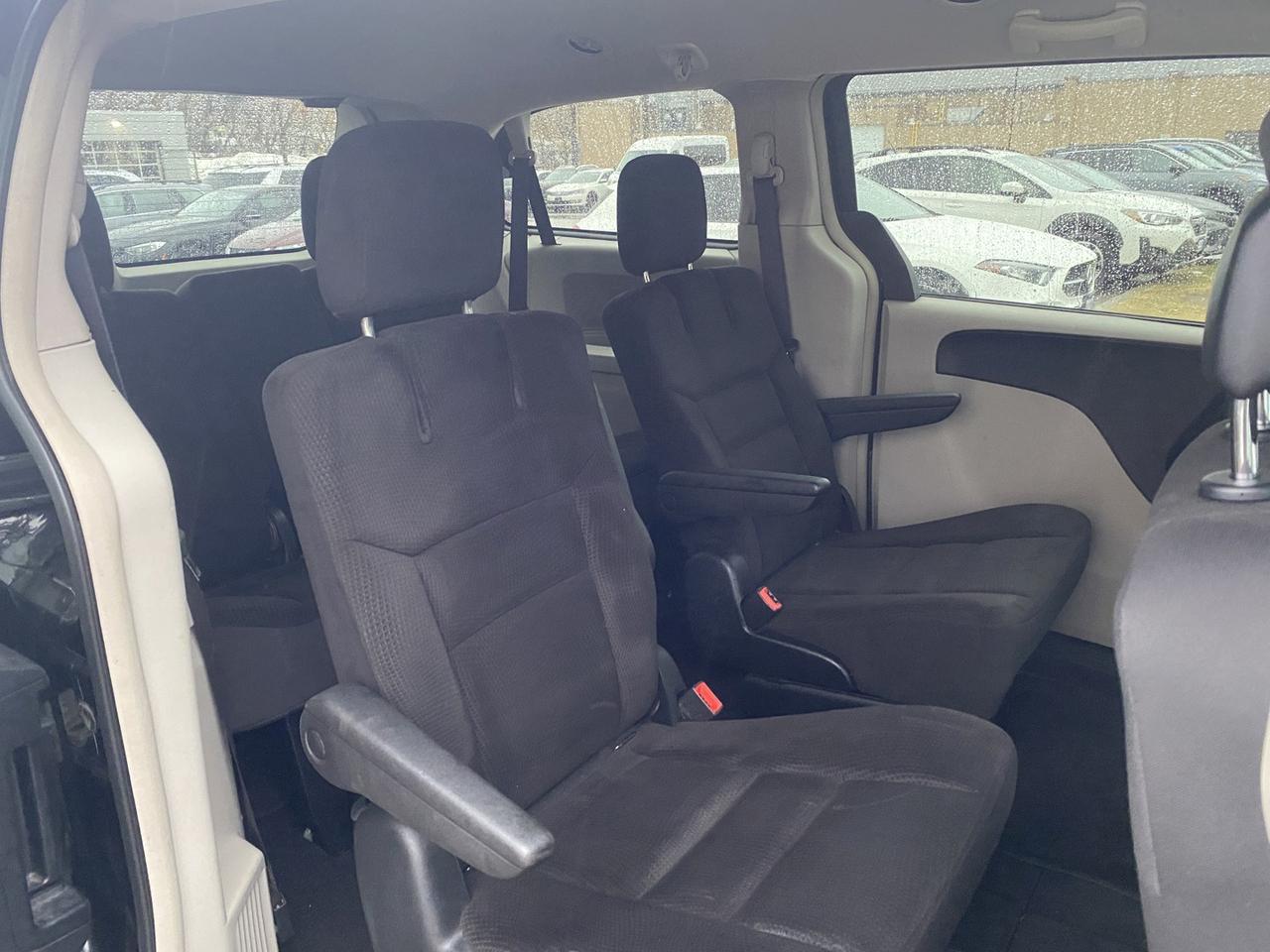 2017 Dodge Grand Caravan Crew Photo